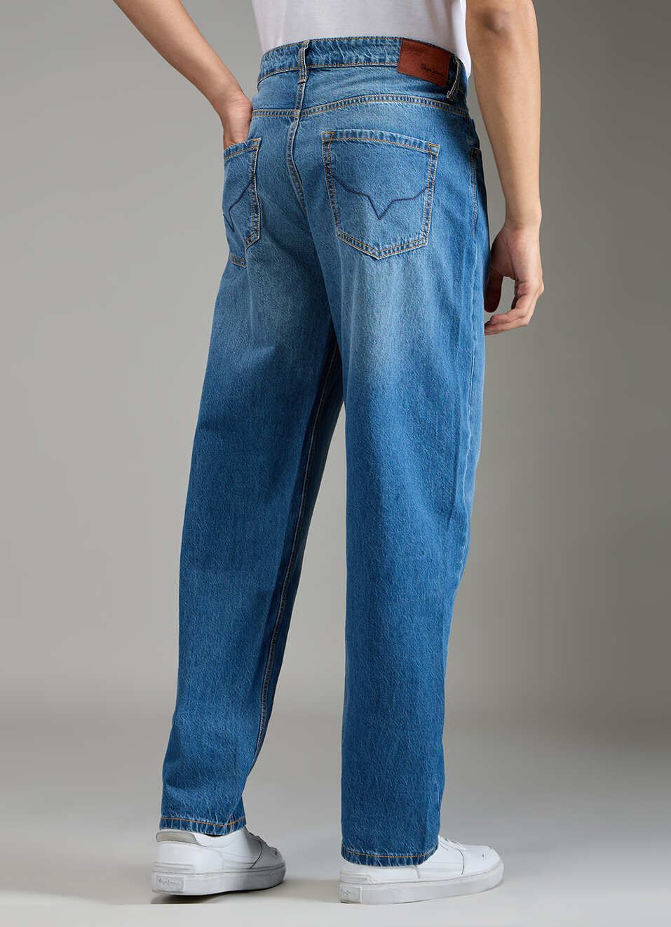 Men Blue Mid Rise Tapered Jeans, , large image number 3