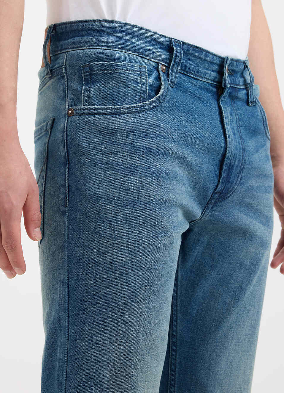 Men Blue Straight Fit Mid Rise Jeans , , large image number 4