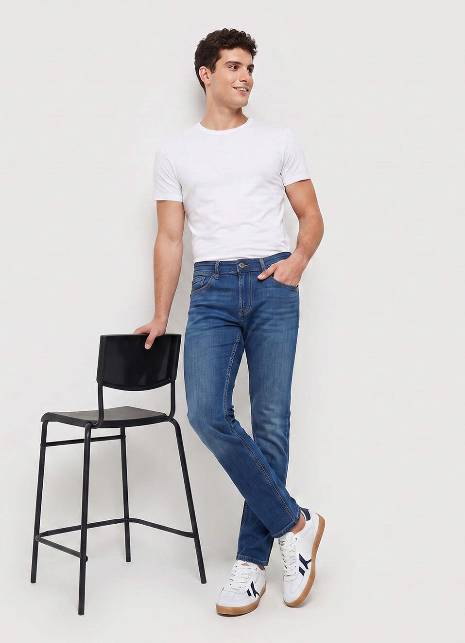 Men Blue Slim Fit Mid Rise Stretchable Jeans, , large image number 1