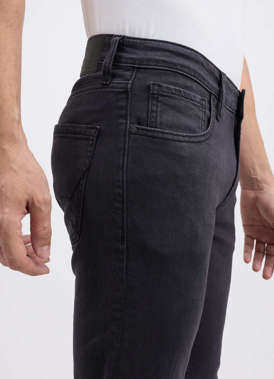 Men Grey Slim Tapered Fit Low Rise Jeans , , large image number 4