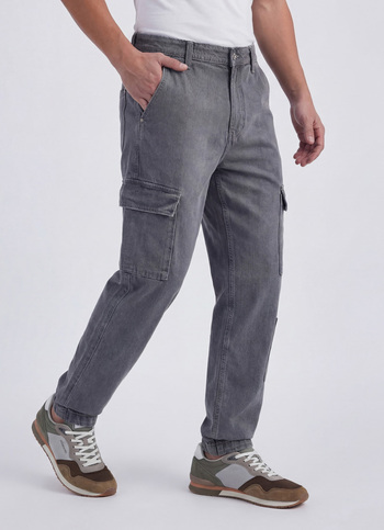 Men Grey Straight Fit Mid Rise Cargo Jeans
