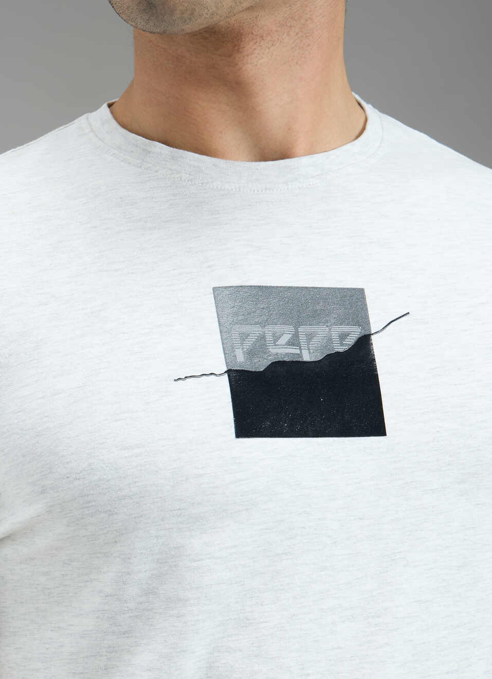 Men Off White Typographic Print Slim Fit T-shirt, , large image number 5