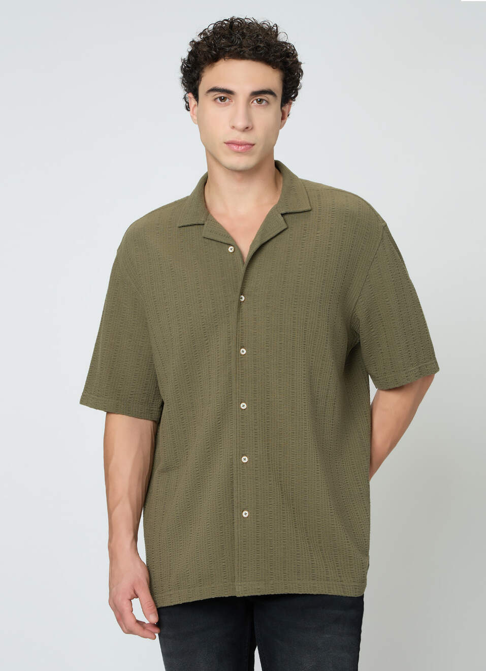 Men Olive Green Solid Relaxed Fit Shirt, , large image number 1