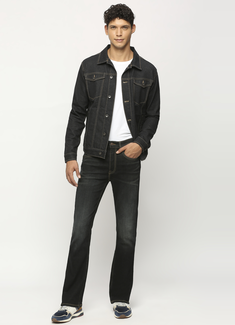 Black Front Pocket Trucker Fit Denim Jacket, , large image number 7