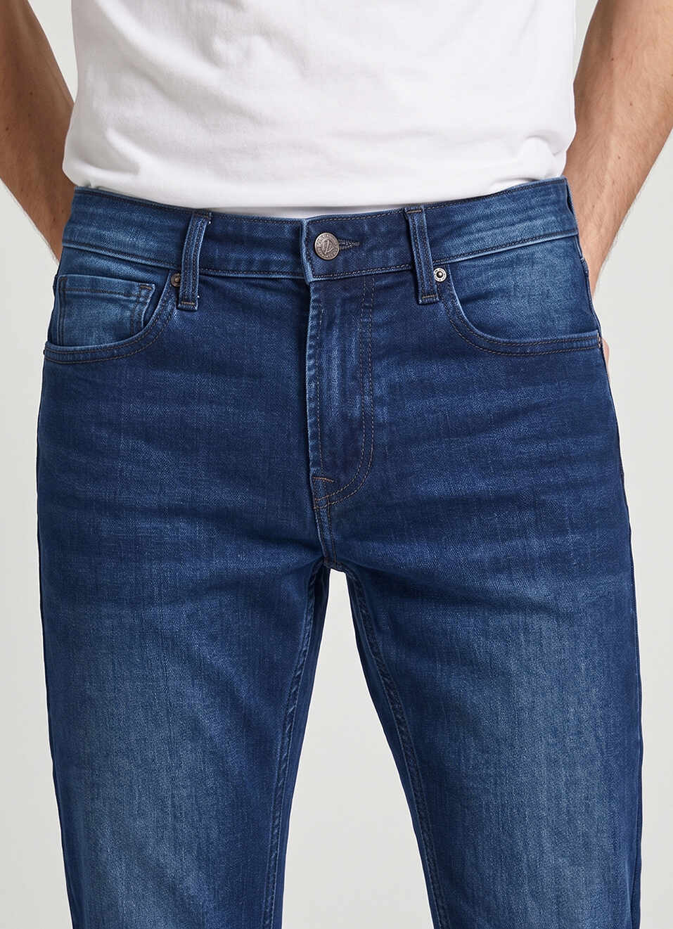 Men Dark Blue Slim Stretchable Jeans, , large image number 4