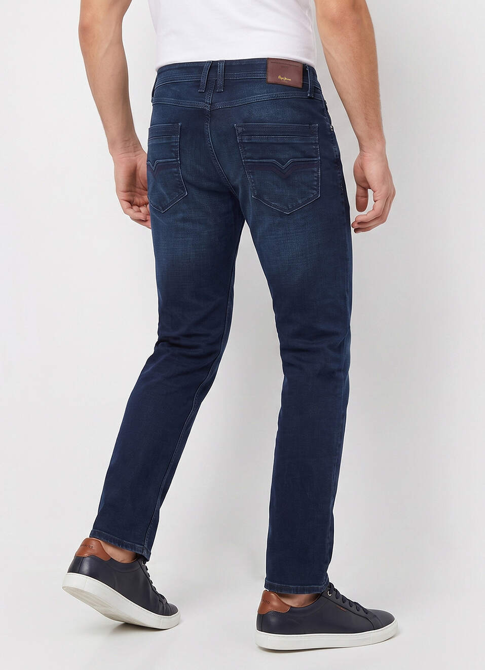 Men Black Straight Fit Mid Rise Stretchable Jeans, , large image number 3