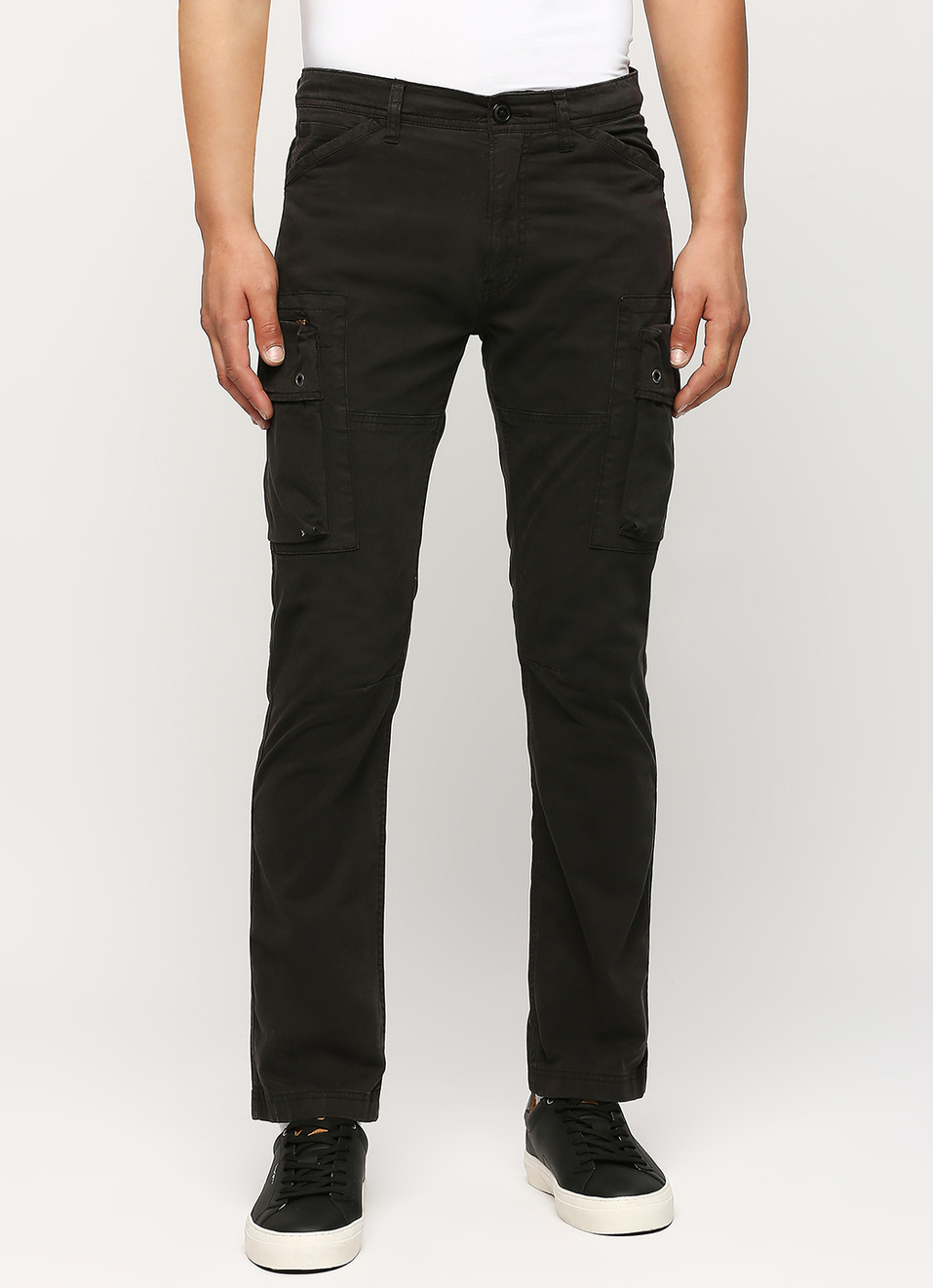 Black Mid Rise Straight Fit Cargo Pants, , large image number 6