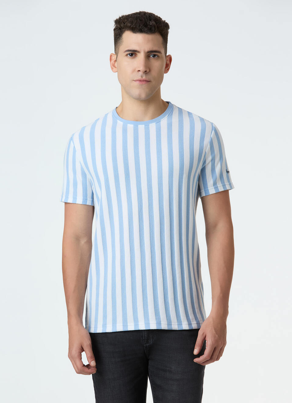 Men Sky Blue Vertical Stripe Short Sleeve T-shirt, , large image number 1