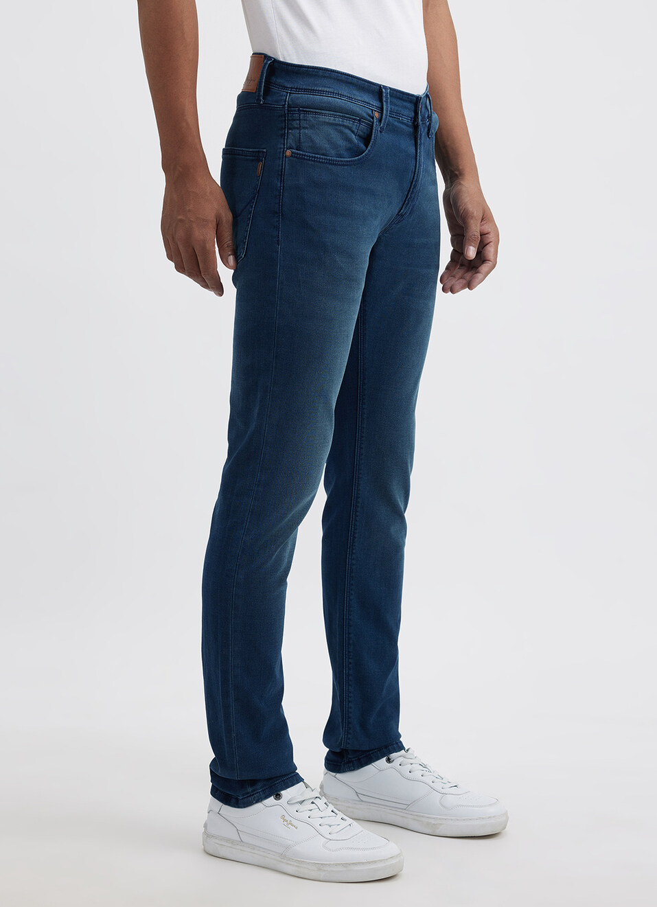 Men Blue Mid Rise Slim Structured Jeans, , large image number 2