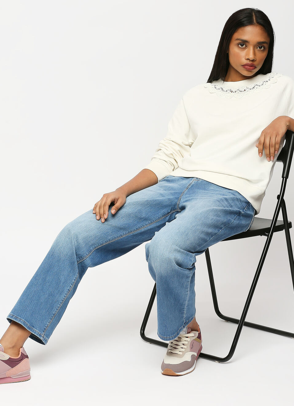 White Full Sleeve Sweatshirt, , large image number 5