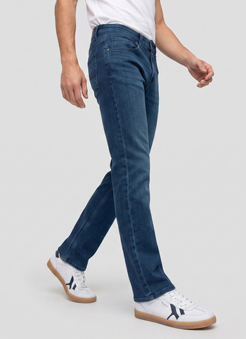 Men Bootcut Mid Rise Stretchable Jeans