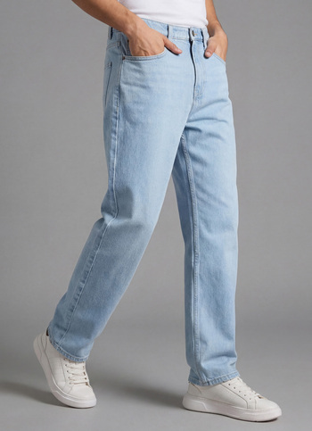 Men Light Blue Mid Rise Baggy Fit Tapered Jeans