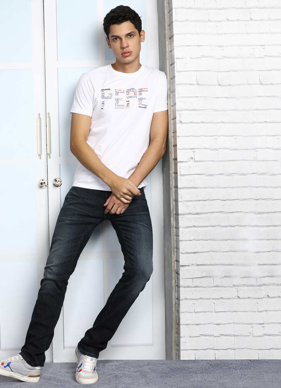 Vapour Blue Powerflex Mid Rise Slim Fit Jeans, , large image number 6
