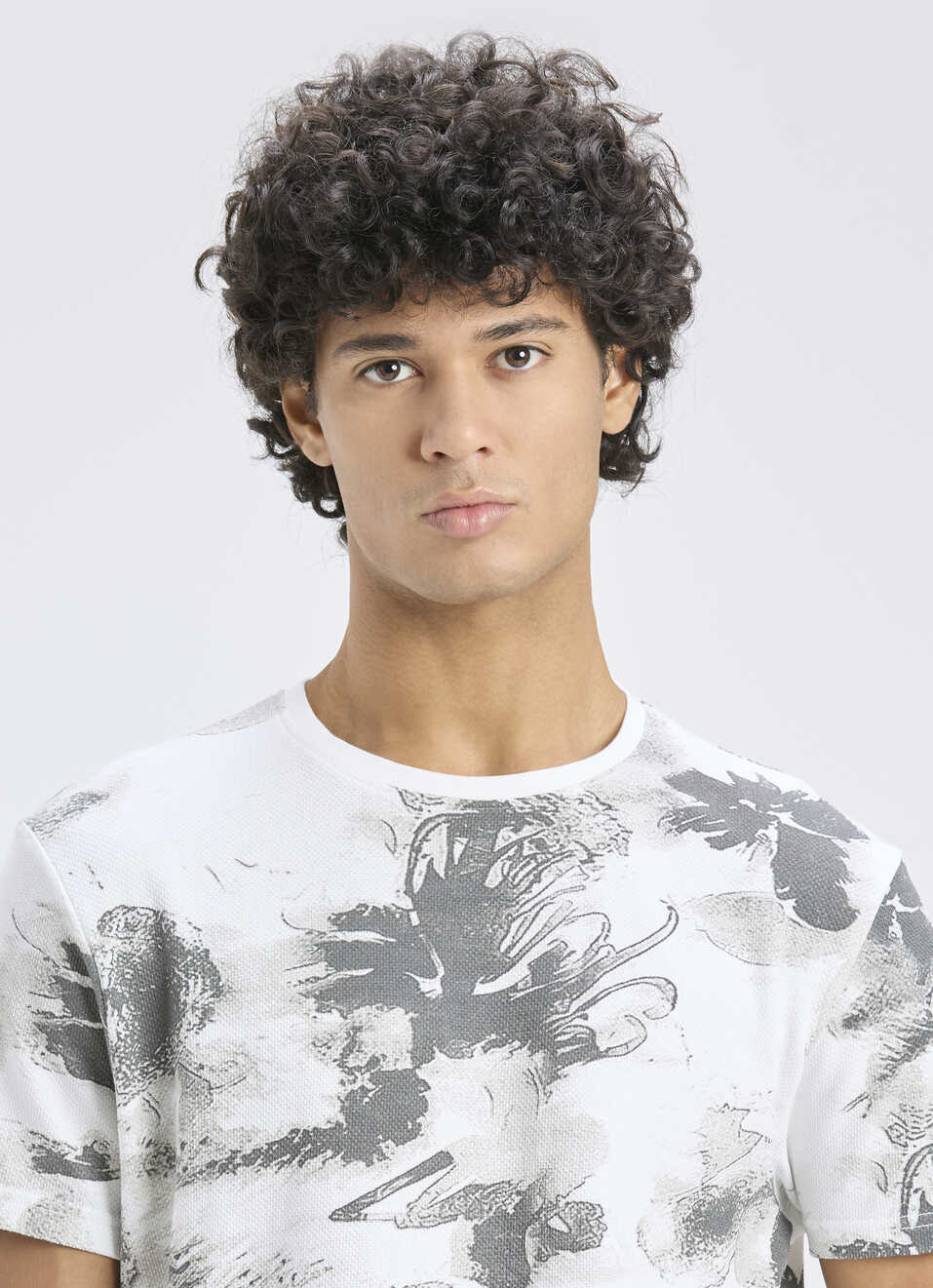 Men Olive Abstract Print Short Sleeve T-shirt, , large image number 4