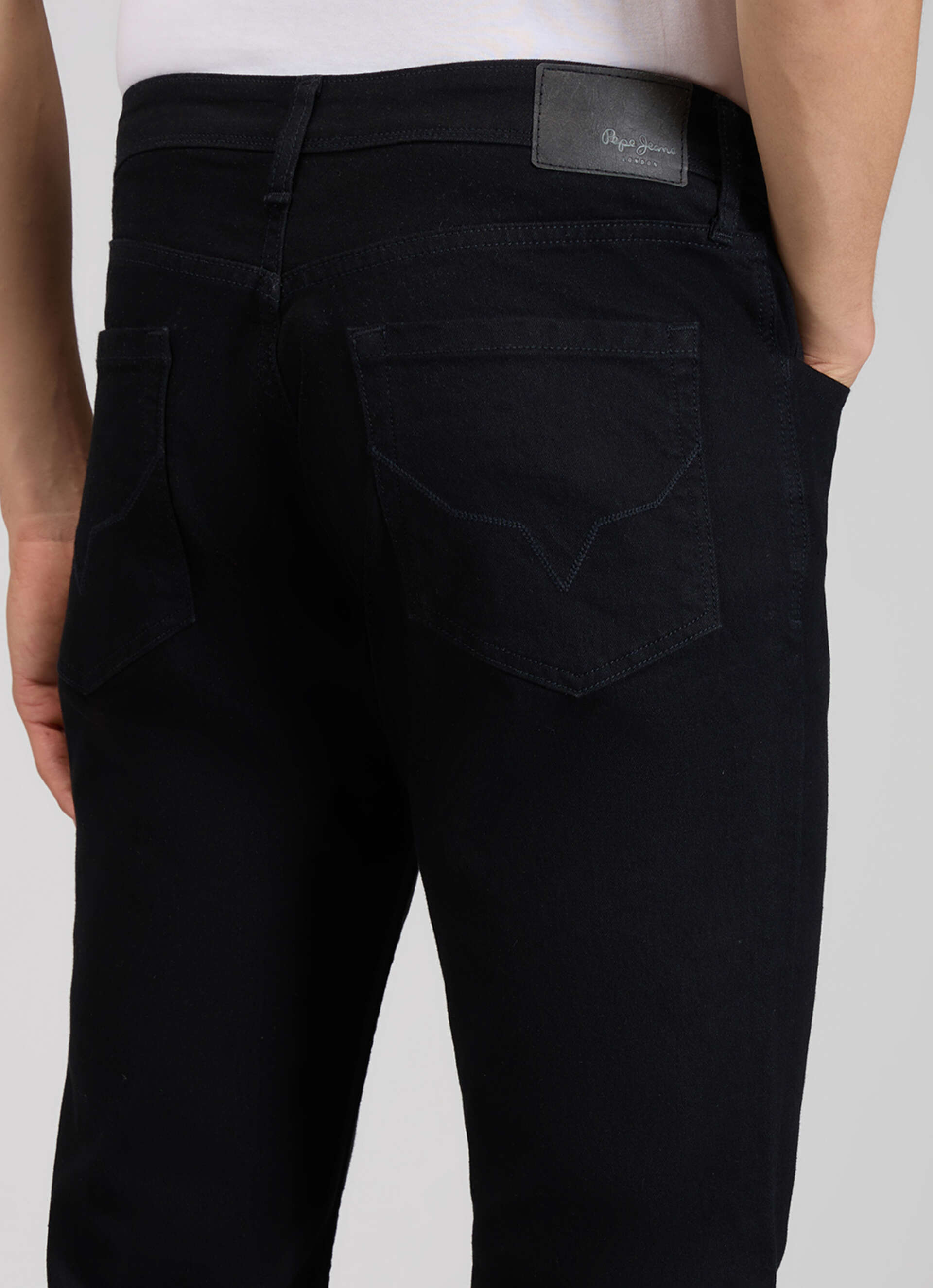Men Black Mid Rise Bootcut Stretchable Jeans, , large image number 9