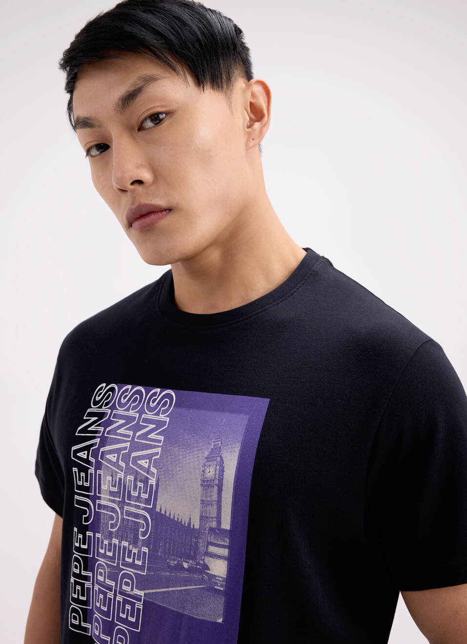 Men Black Photographic Print Short Sleeve T-shirt, , large image number 4