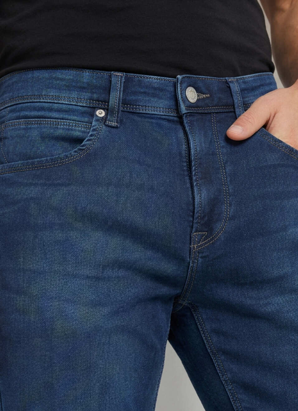 Men Blue Straight Fit Mid Rise Stretchable Jeans, , large image number 4