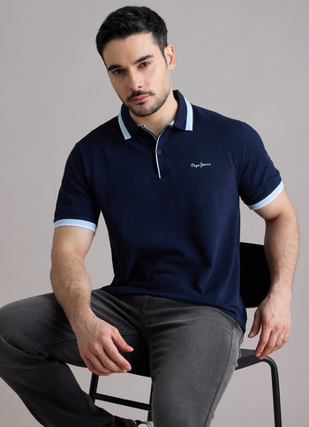 Men Navy Solid Polo Collar T-shirt