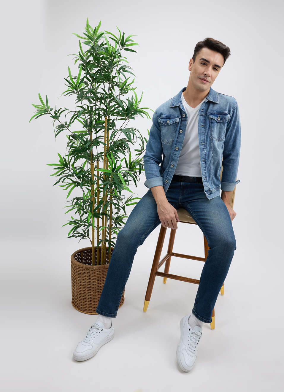 Men Blue Slim Tapered Fit Low Rise Jeans , , large image number 5