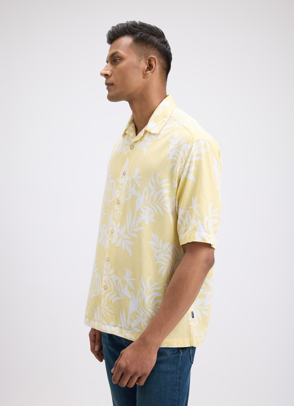 Men Yellow Floral Resort Collar Short Sleeve Shirt, , large image number 3
