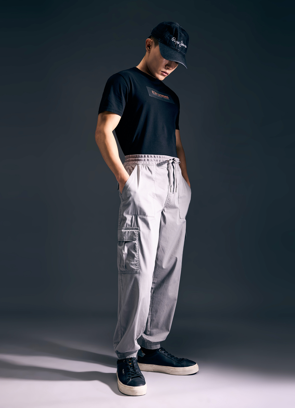 Men Grey Mid Rise Cargo Joggers, , large image number 0