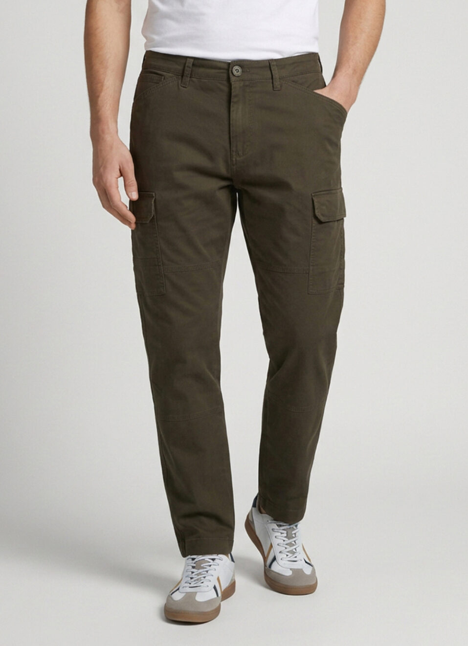 Men Olive Cargo Straight Fit Pants, , large image number 2
