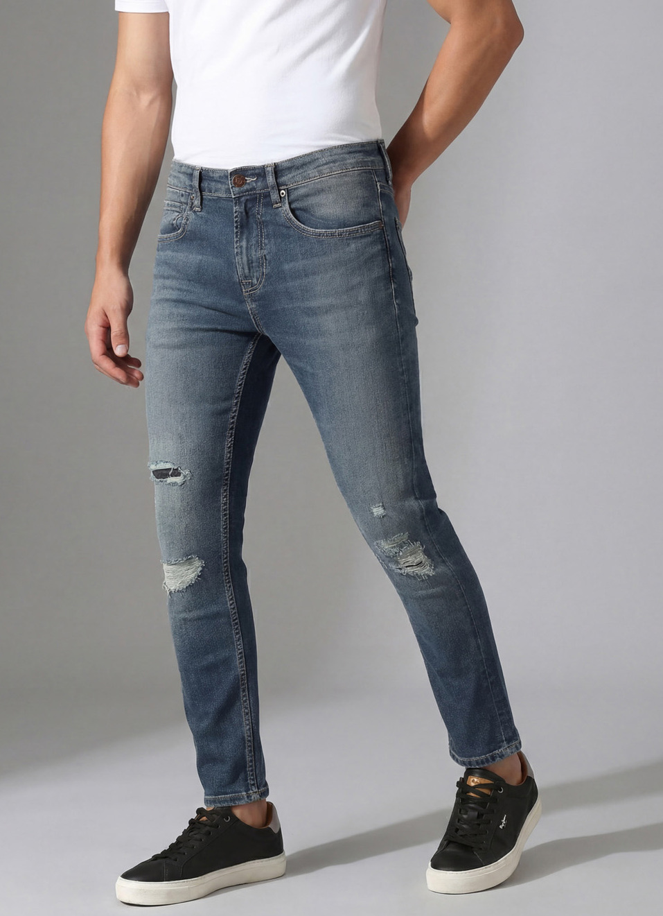 Chinox Distressed Blue Mid Rise Ankle Jeans, , large image number 0