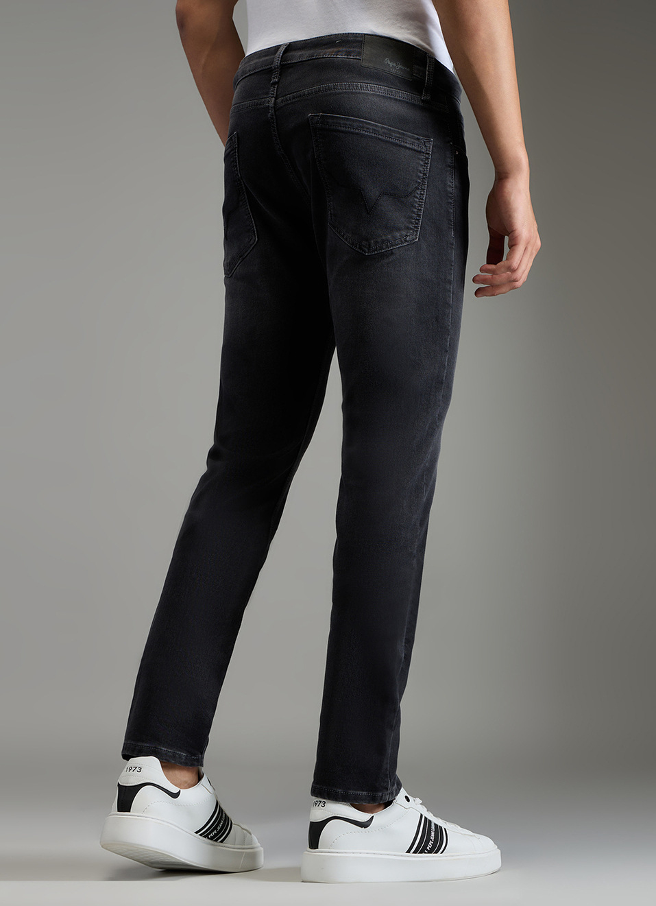 Men Black Slim Fit Stretchable Jeans, , large image number 2