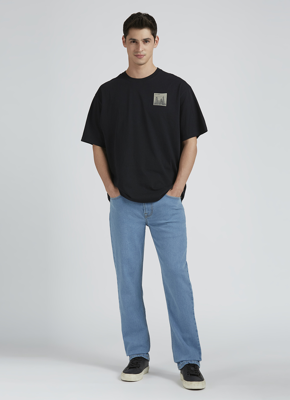 Men Light Blue Mid Rise Straight Fit Jeans, , large image number 1