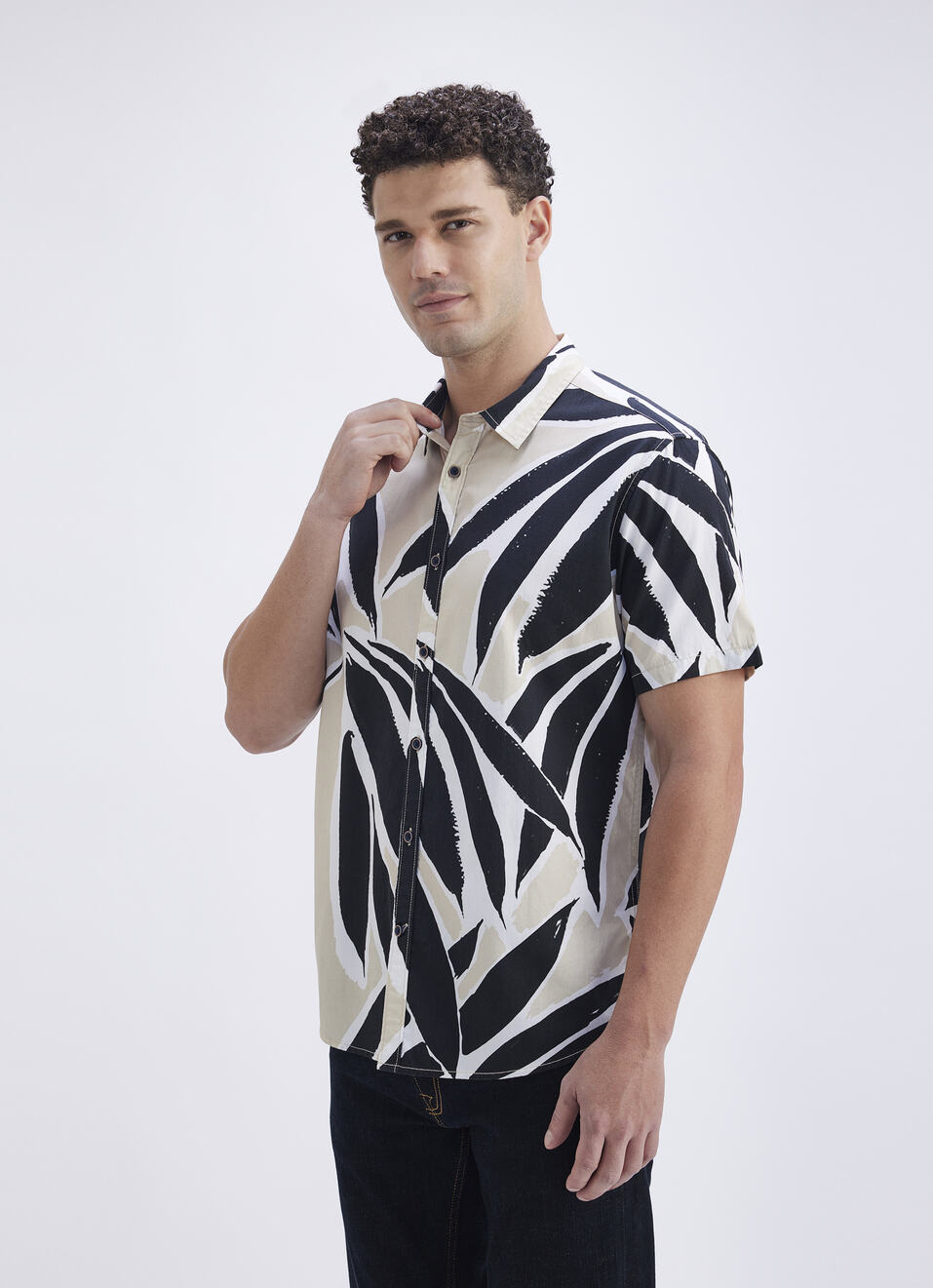Men Beige All Over Print Short Sleeve Shirt, , large image number 3