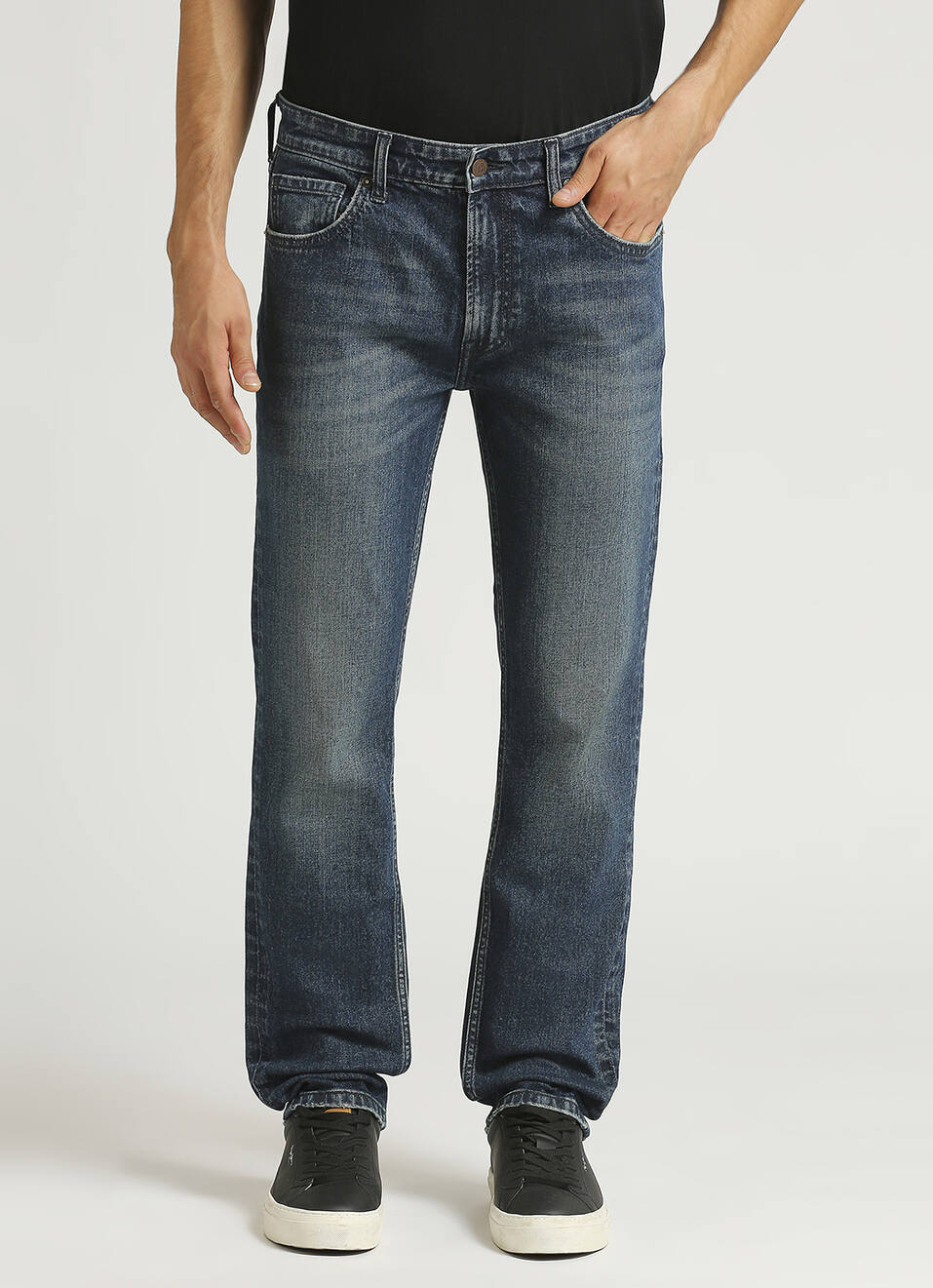 Cash Mid Rise Straight Fit Tinted Jeans, , large image number 2