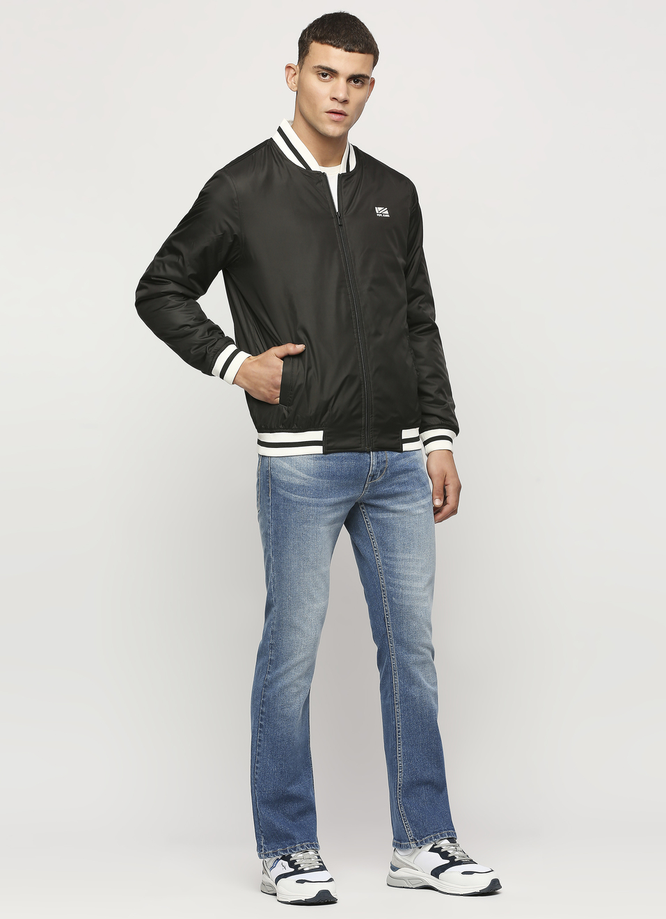 Black Solid Puffer Jacket, , large image number 5