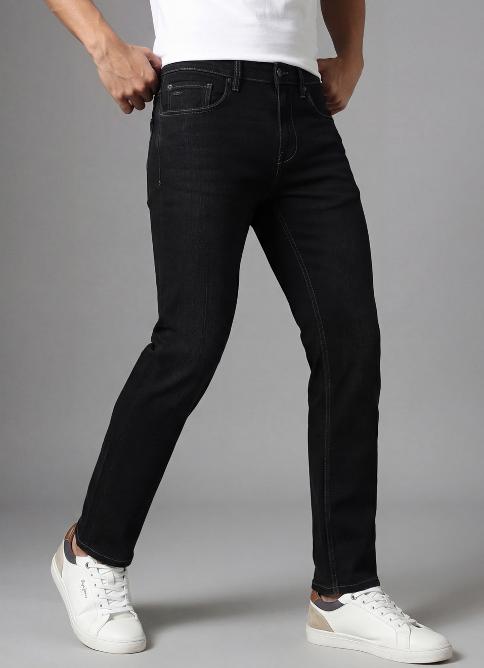Men Black Low Rise Slim Fit Tapered Stretchable Jeans, , large image number 0