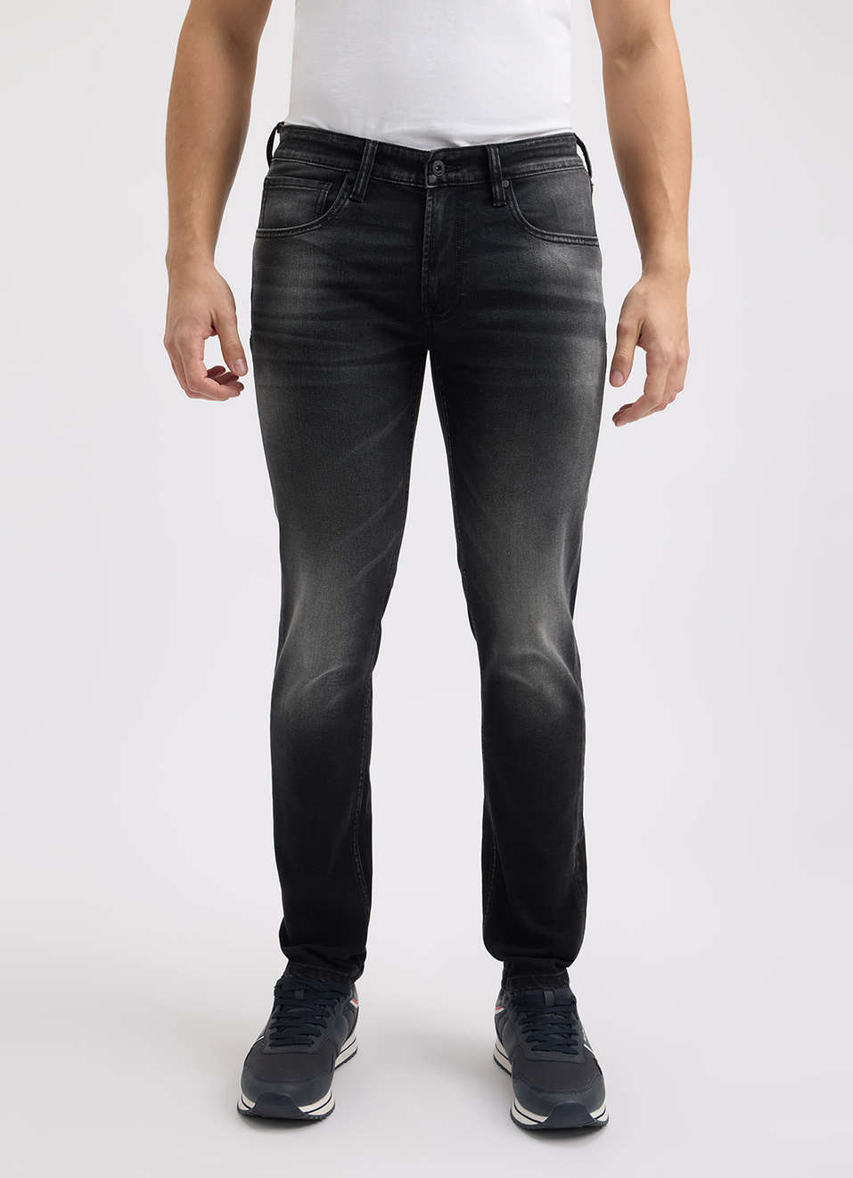 Men Black Slim Tapered Fit Low Rise Jeans , , large image number 2