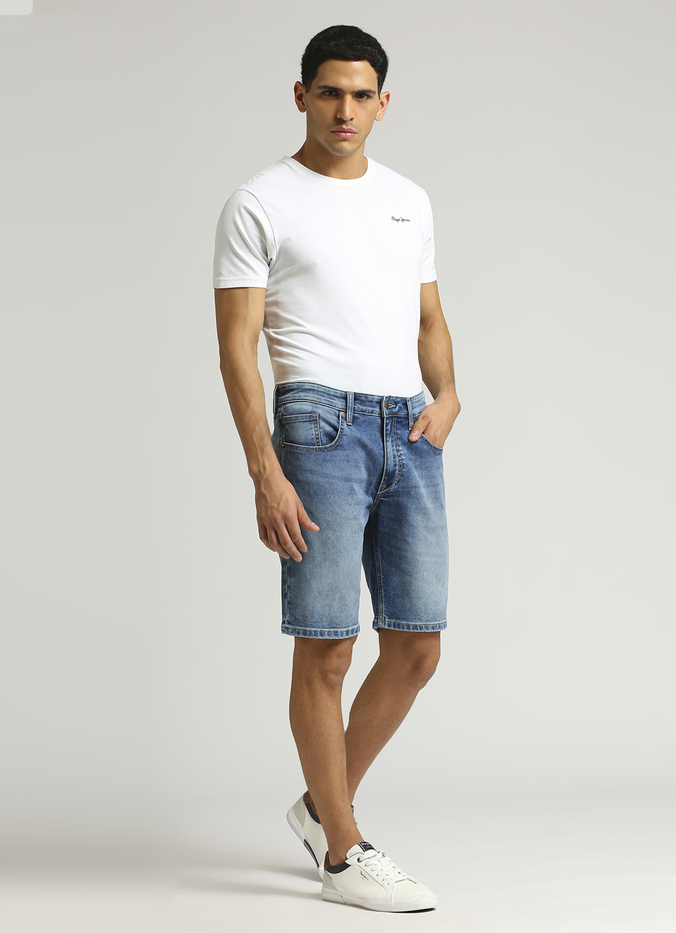 Chinox Blue Mid Rise Slim Fit Shorts, , large image number 3