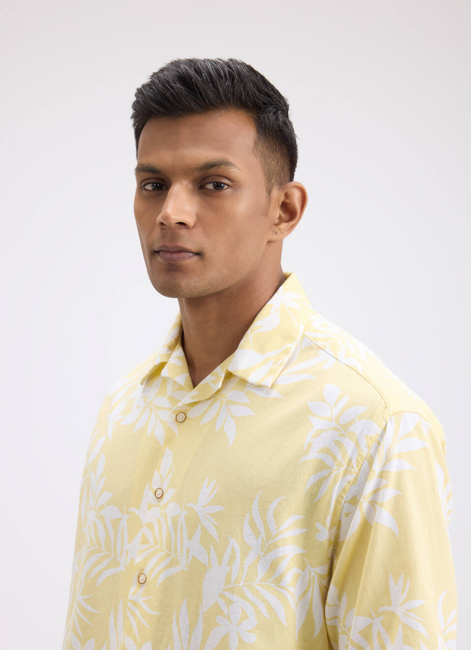 Men Yellow Floral Resort Collar Short Sleeve Shirt, , large image number 4