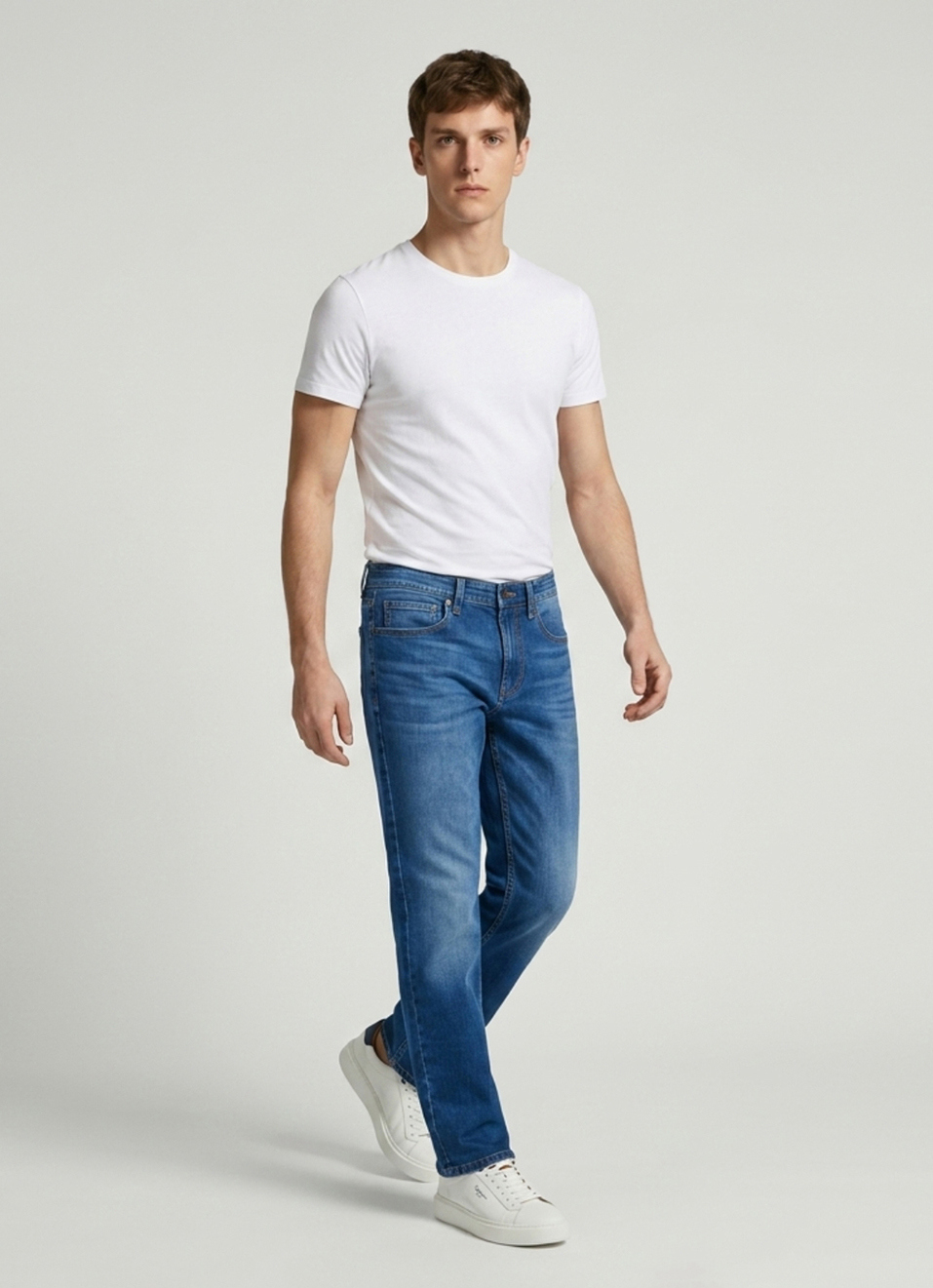 Men Blue Relaxed Straight Fit Mid Rise Stretchable Jeans, , large image number 7