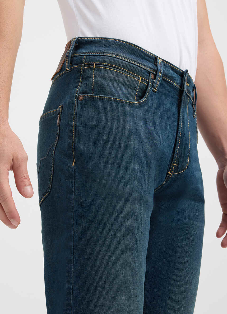 Men Blue Mid Rise Straight Structured Jeans, , large image number 4