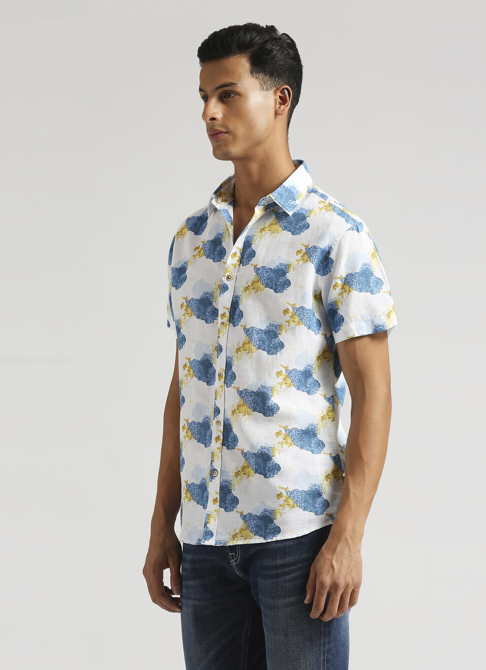 White All Over Print Linen Short Sleeve Shirt, , large image number 3