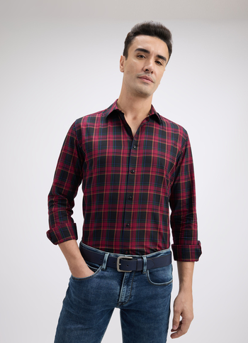 Men Wine Stripe Full Sleeve Shirt