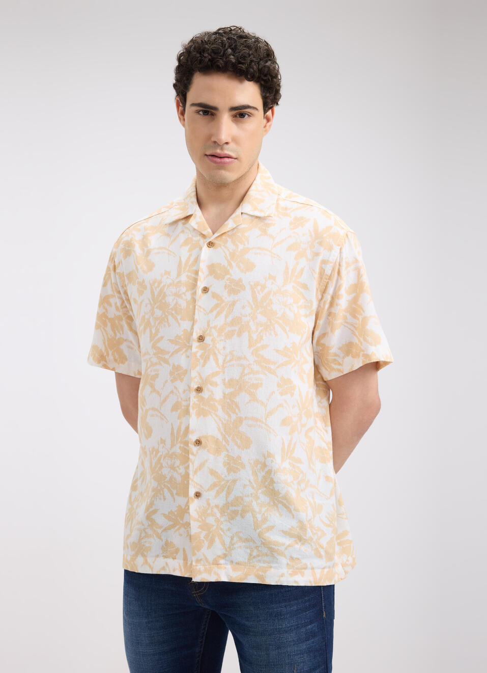 Men Beige Botanical Print Short Sleeve Linen Shirt, , large image number 0