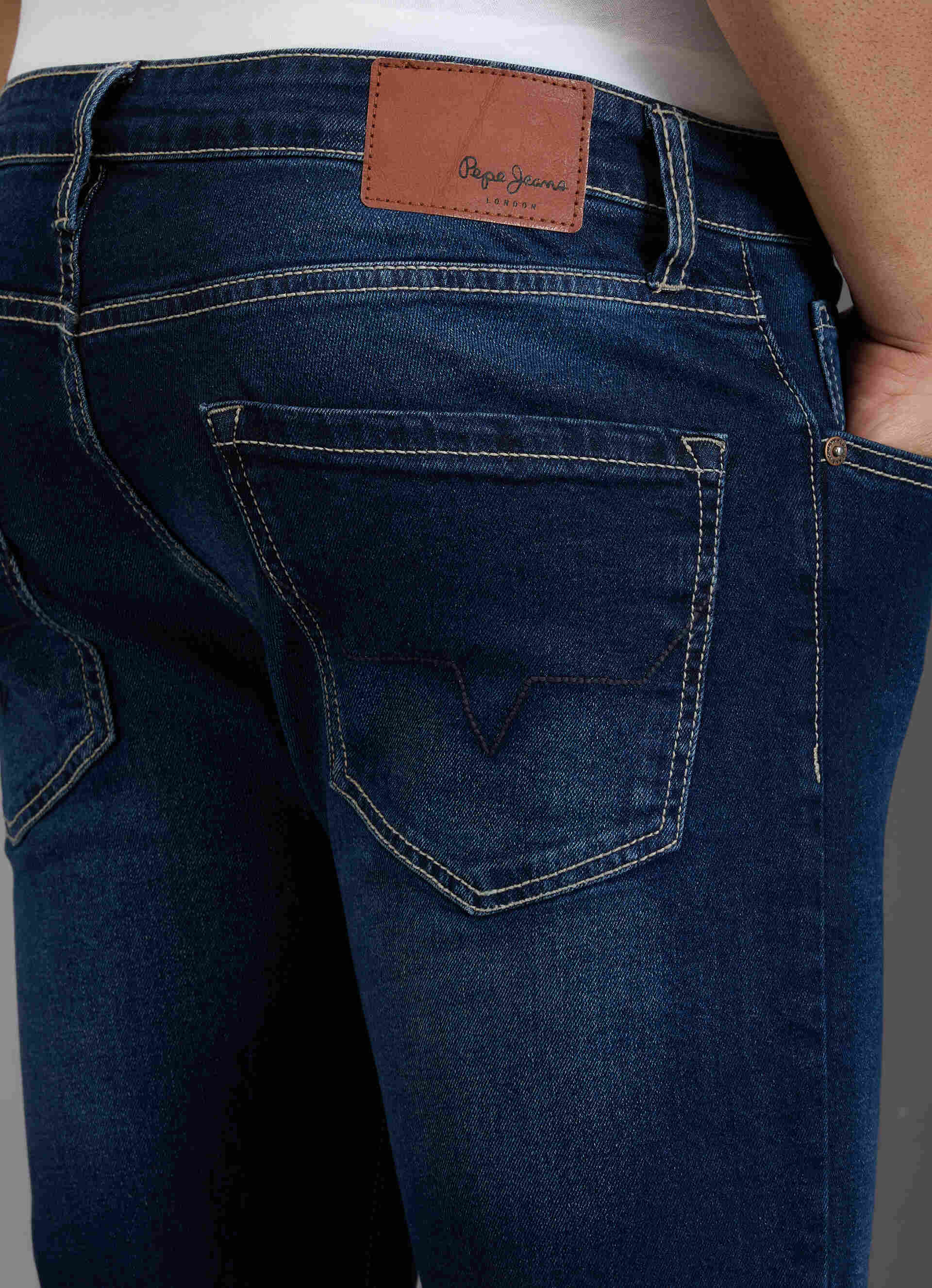 Men Blue Dark Rinse Slim Fit Mid Rise Stretchable Jeans, , large image number 9