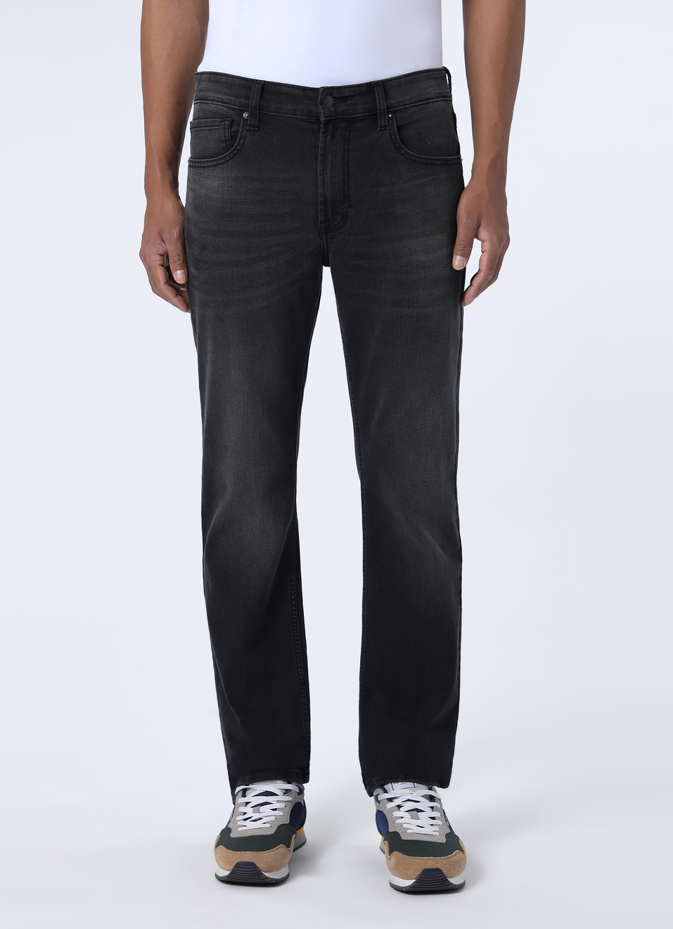 Men Black Mid Rise Straight Fit Jeans, , large image number 1