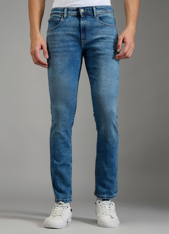 Men Blue Light Used Slim Fit Mid Rise Stretchable Jeans