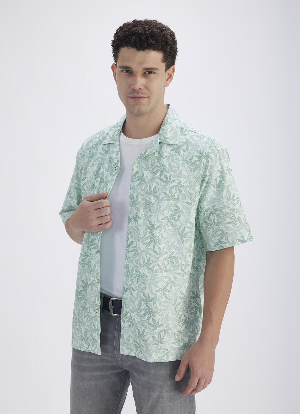 Men Blue Resort Collar Short Sleeve Shirt, , large image number 0