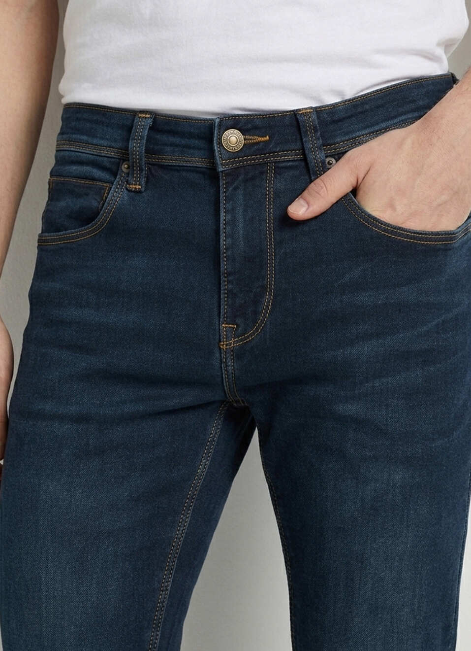 Men Blue Tapered Fit Low Rise Stretchable Jeans, , large image number 4