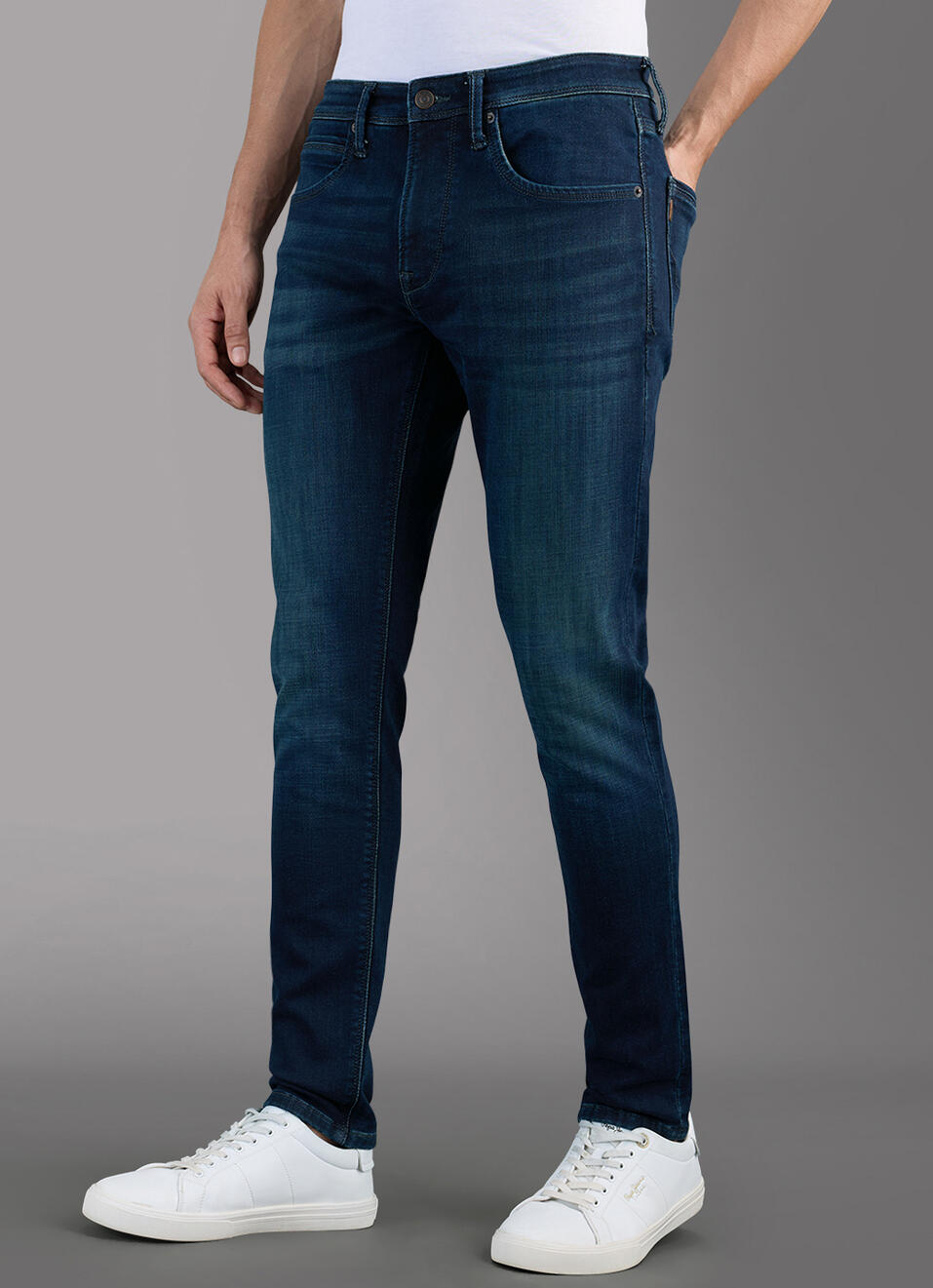Men Tapered Leg Stretchable Jeans, , large image number 0
