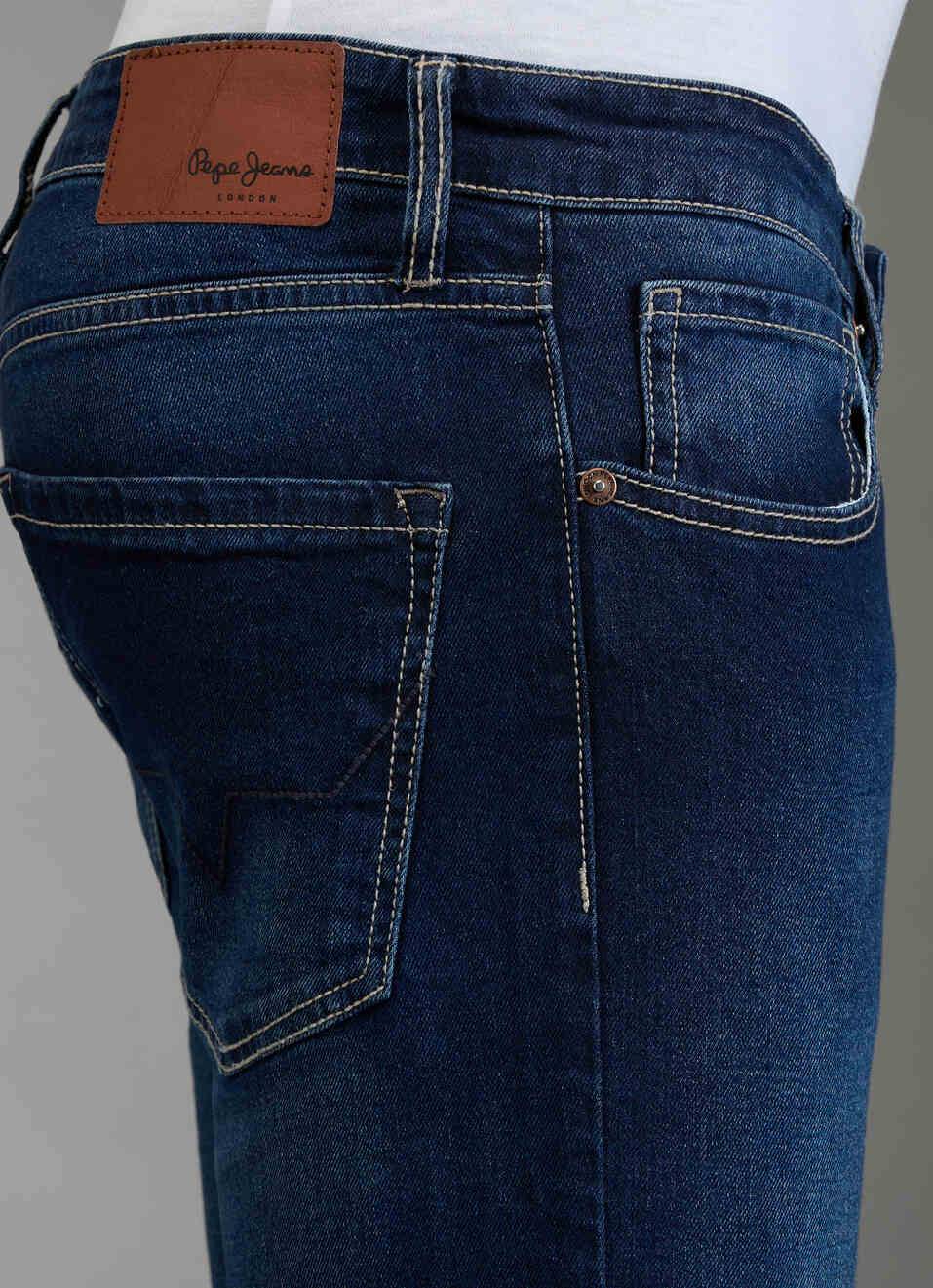 Men Blue Dark Rinse Slim Fit Mid Rise Stretchable Jeans, , large image number 4