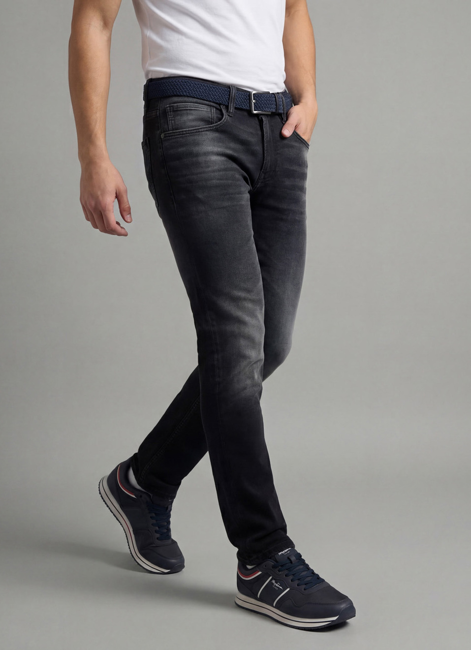 Men Black Slim Tapered Fit Low Rise Jeans , , large image number 0