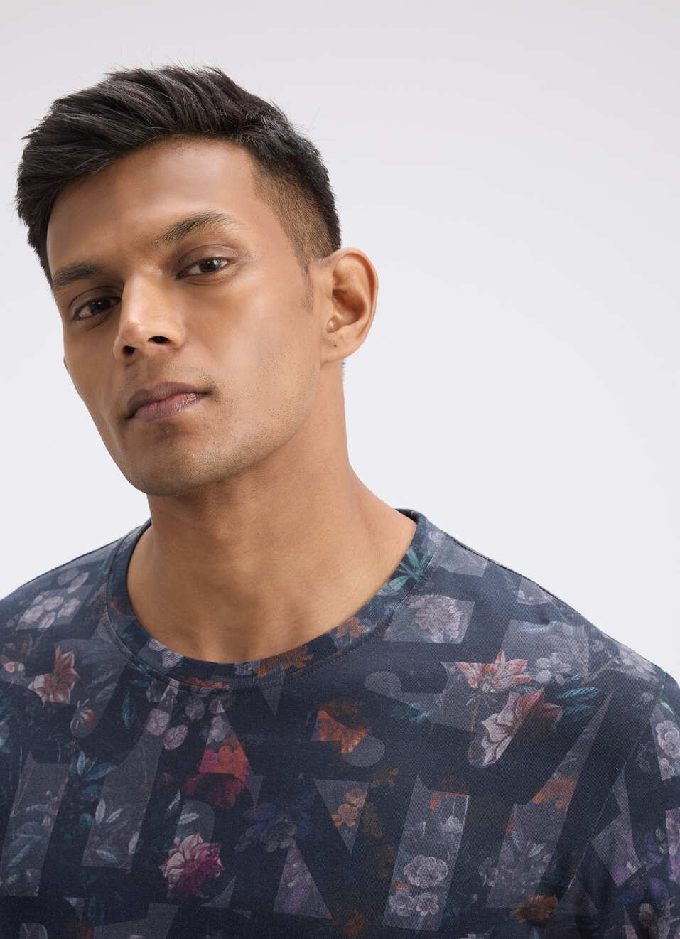Men Black All Over Print Short Sleeve T-shirt, , large image number 4